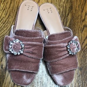 New Blush velvet bling slides Sz 6